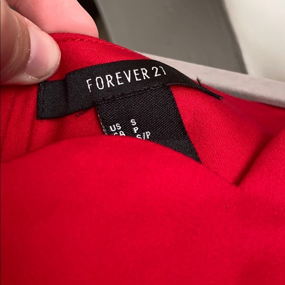 Red Dress - Picture 4 of 6